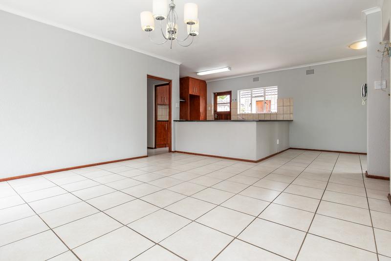 To Let 3 Bedroom Property for Rent in Meadowridge Western Cape